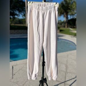 🤍Brandy Melville Rosa Sweatpants O/S in cream color EUC